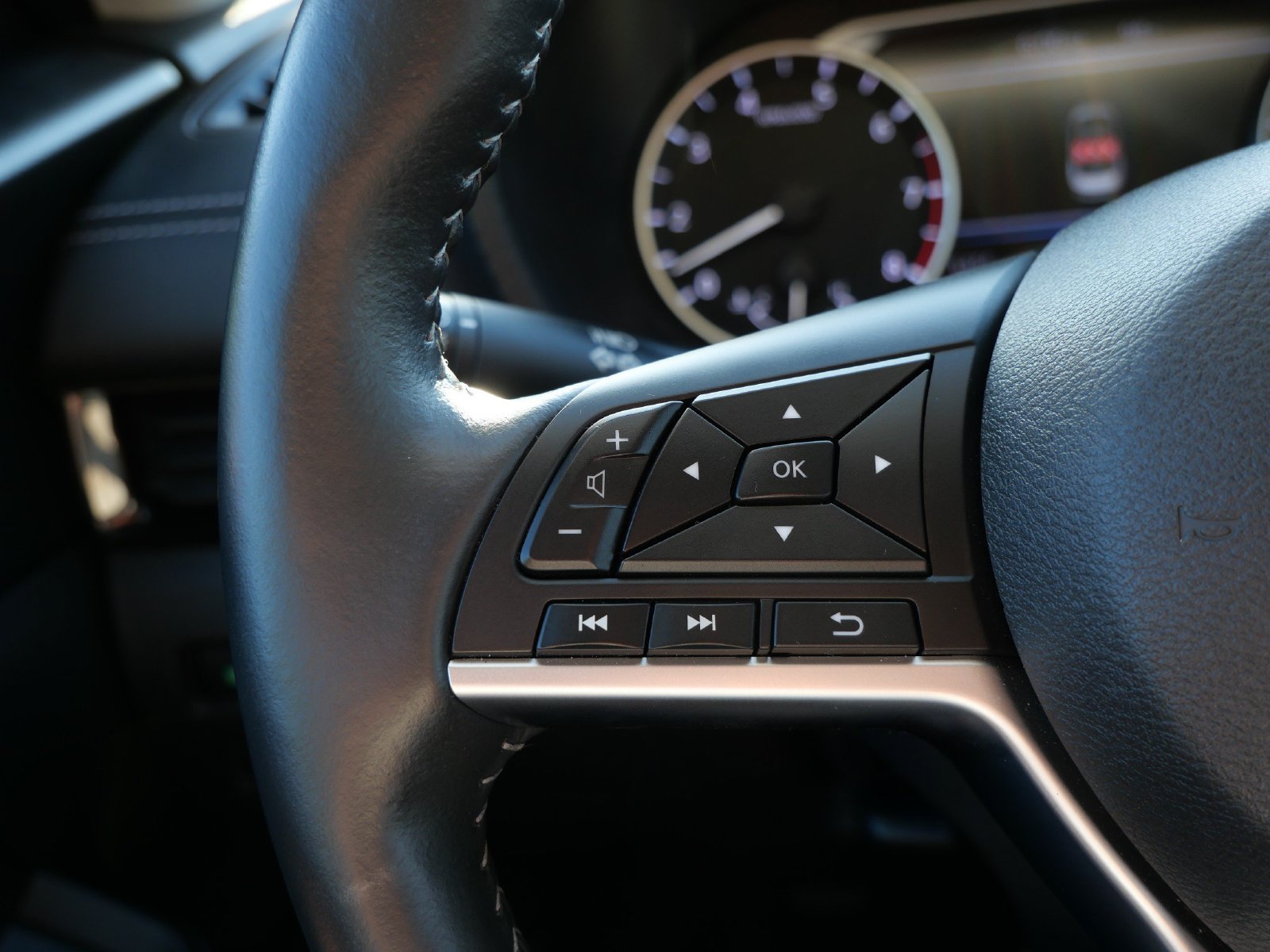 Certified 2025 Nissan Sentra SV w/ All-Weather Package FWD image 26