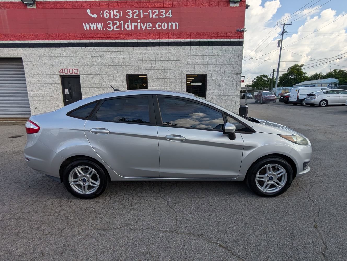 Used 2018 Ford Fiesta SE FWD image 5