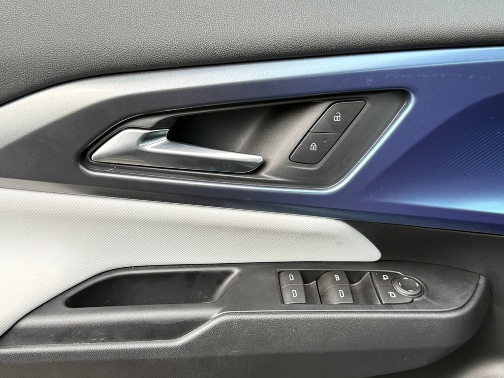 New 2026 Chevrolet Equinox EV LT FWD image 11