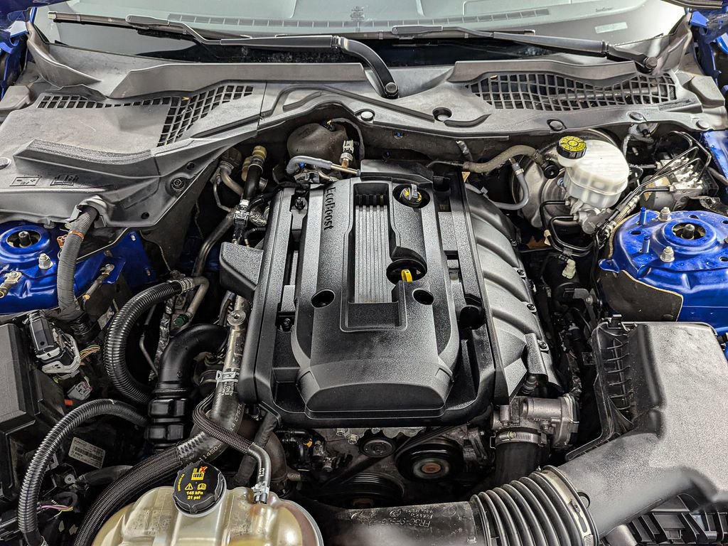Used 2018 Ford Mustang EcoBoost image 33