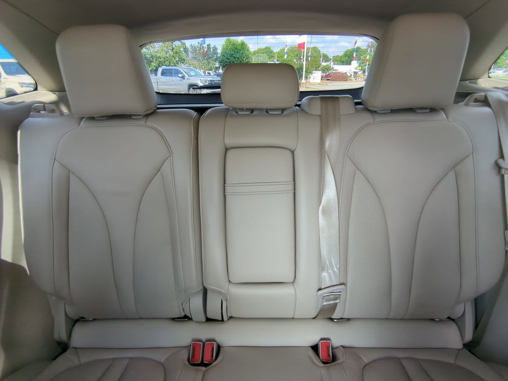 Used 2018 Lincoln MKC Select w/ Select Plus Package AWD/4WD image 21