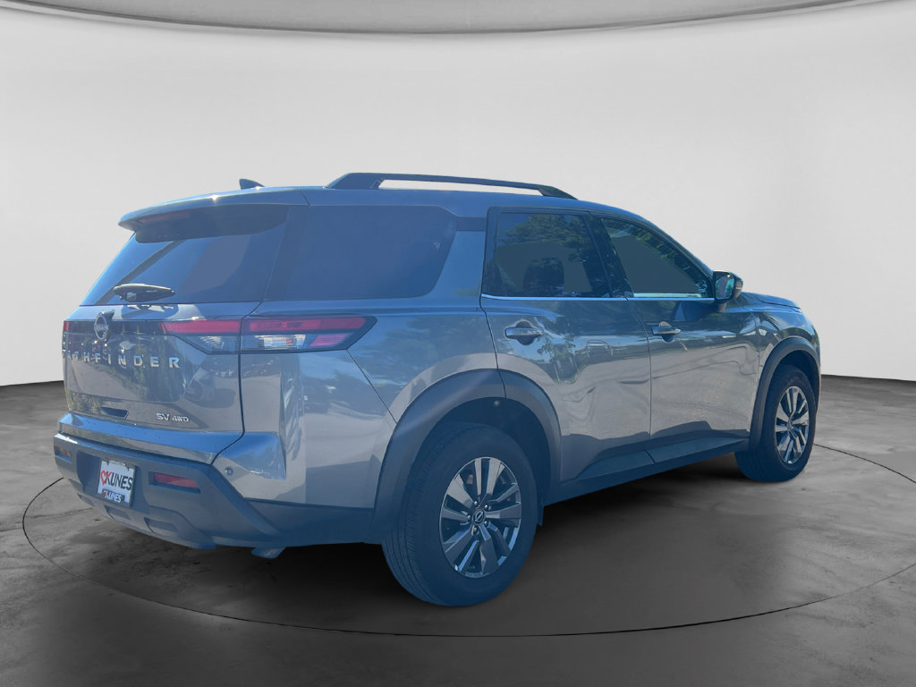 Used 2024 Nissan Pathfinder SV AWD/4WD image 7