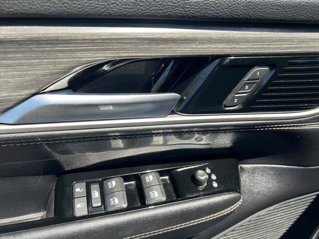 Certified 2024 Jeep Wagoneer L Series III w/ Flexible Seating Group AWD/4WD image 18