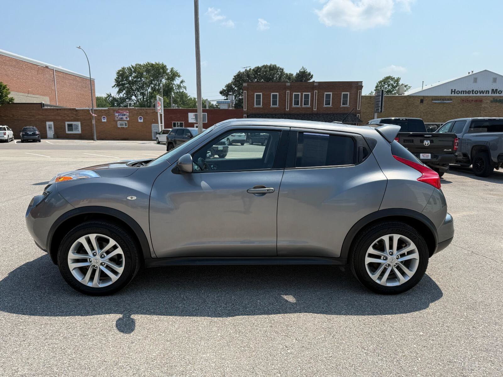 Used 2014 Nissan Juke SV w/ Navigation Package AWD/4WD image 8