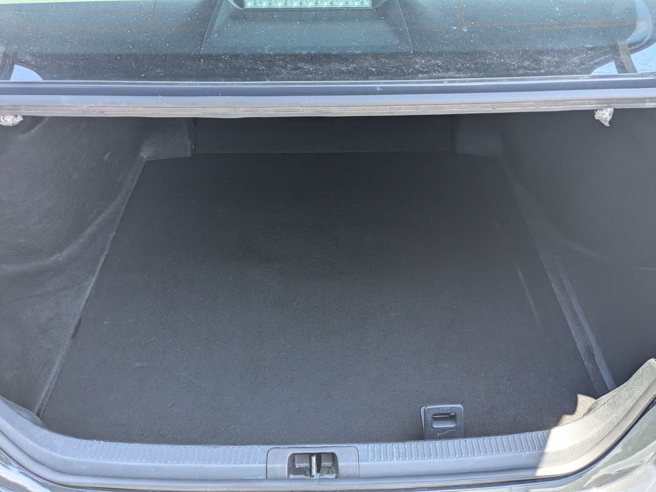 Used 2025 Toyota Camry LE FWD image 30