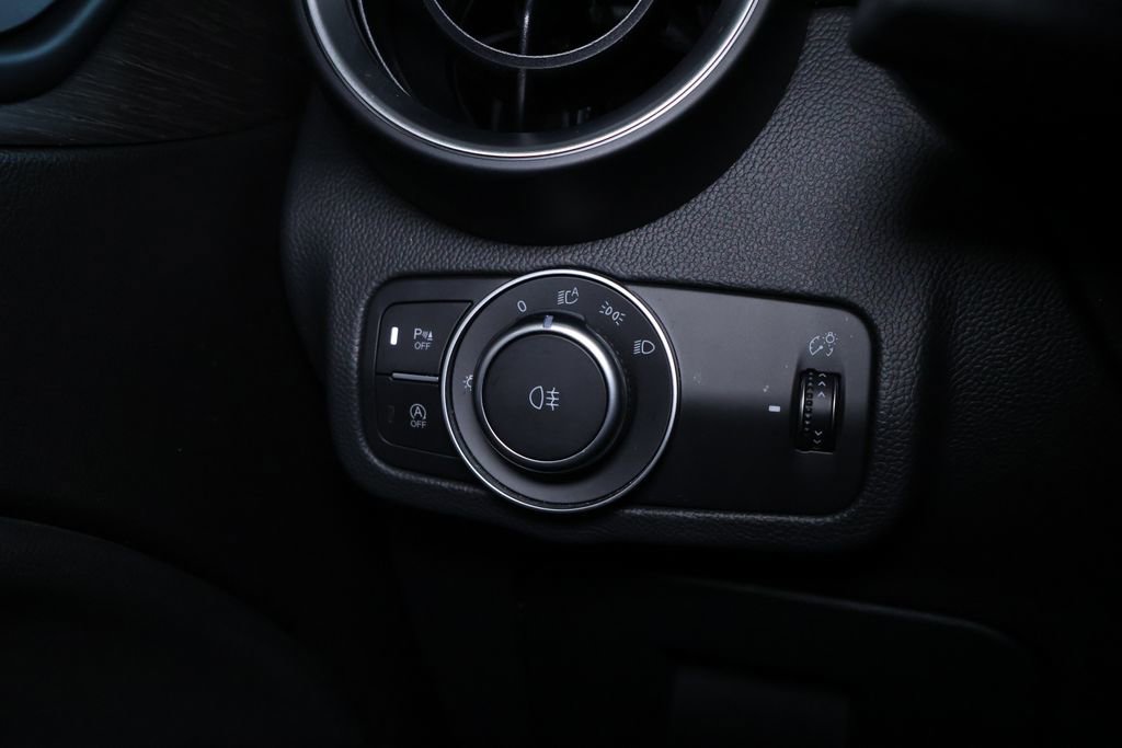 Used 2021 Alfa Romeo Stelvio Ti image 28