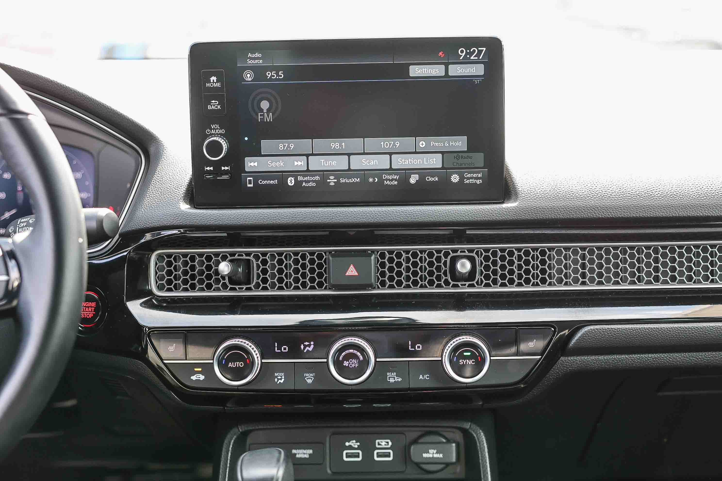 Certified 2024 Honda Civic Sport Touring image 3