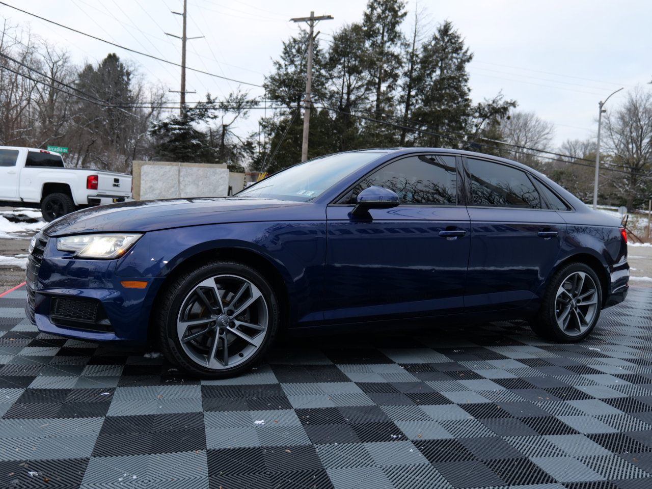 Used 2019 Audi A4 2.0T Premium image 10
