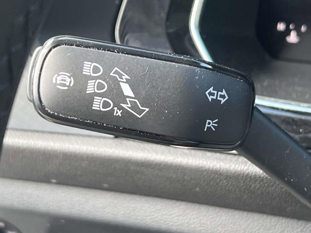 Certified 2023 Volkswagen Jetta SE w/ Panoramic Sunroof Package image 24