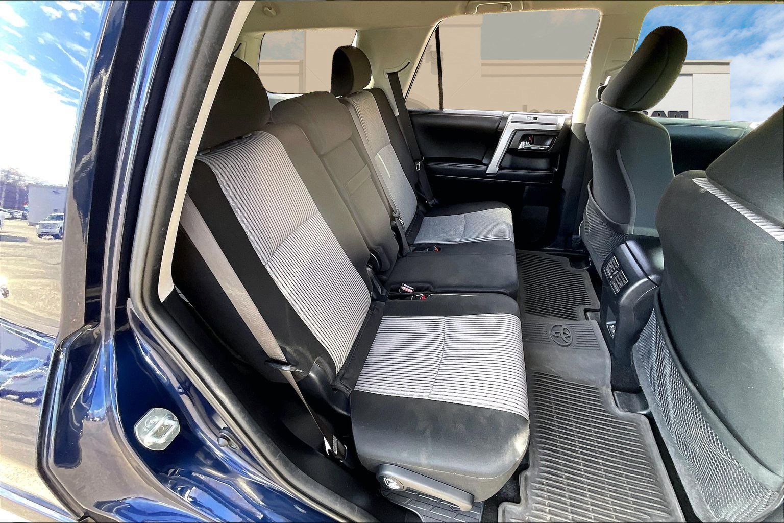 Used 2022 Toyota 4Runner SR5 image 23