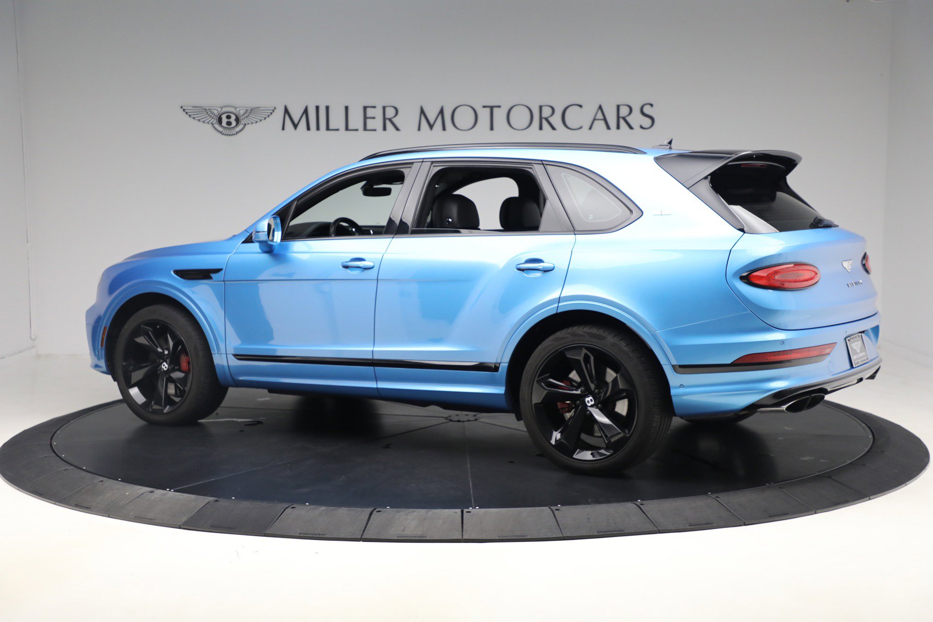 Certified 2021 Bentley Bentayga image 4