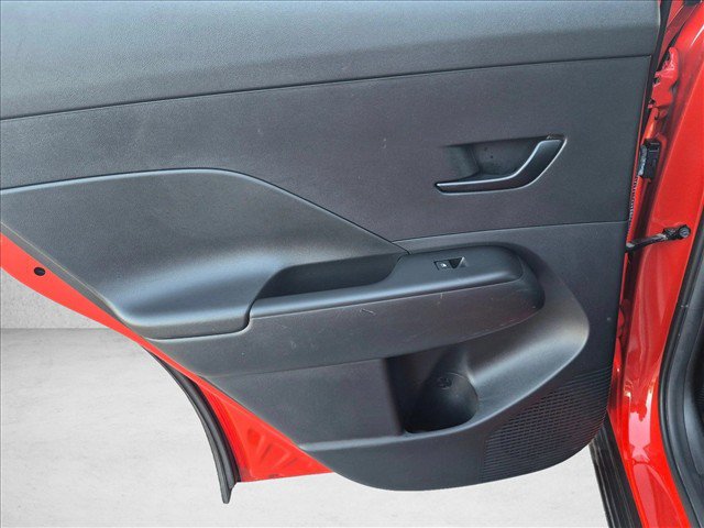 Used 2025 Hyundai Kona SEL FWD image 28