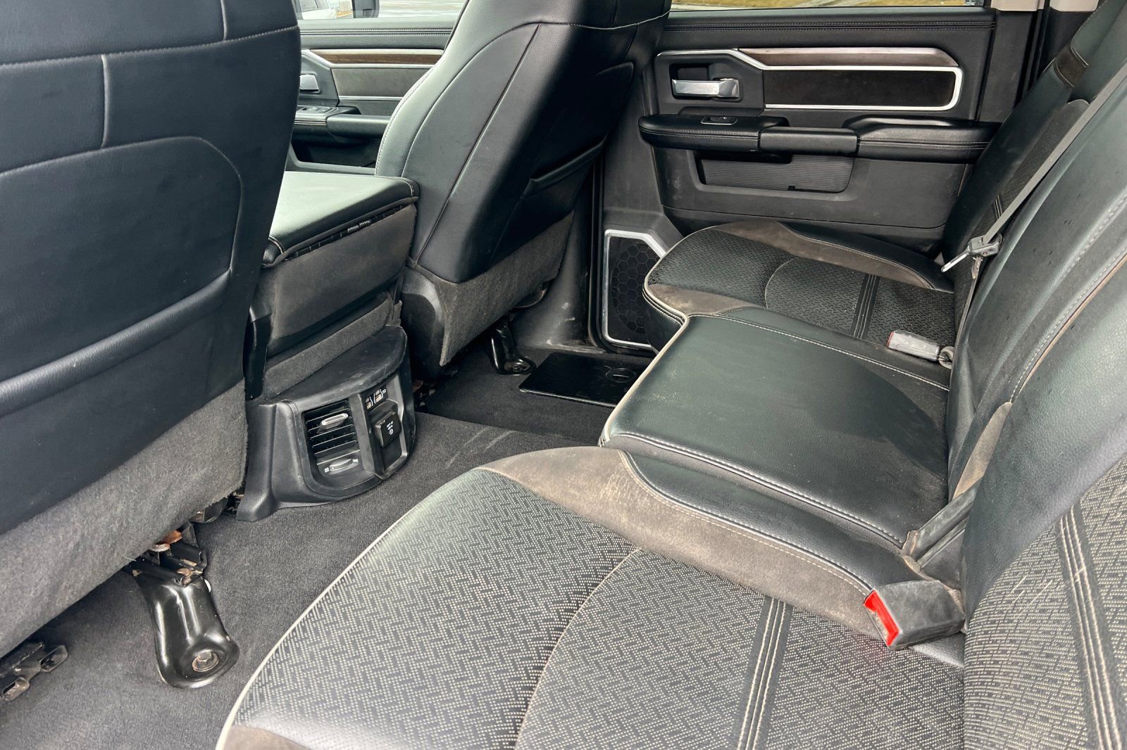Used 2024 RAM 2500 Laramie image 9