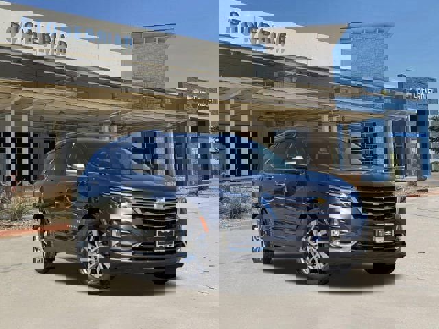 Used 2022 Chevrolet Equinox Premier FWD image 2