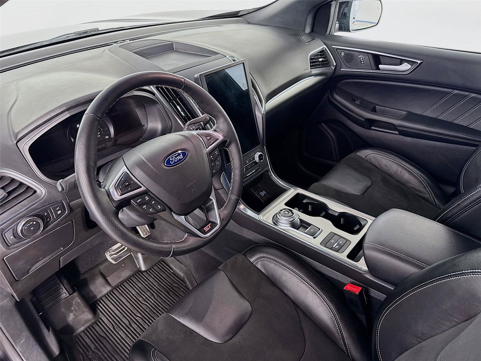 Used 2022 Ford Edge ST w/ Equipment Group 401A AWD/4WD image 11