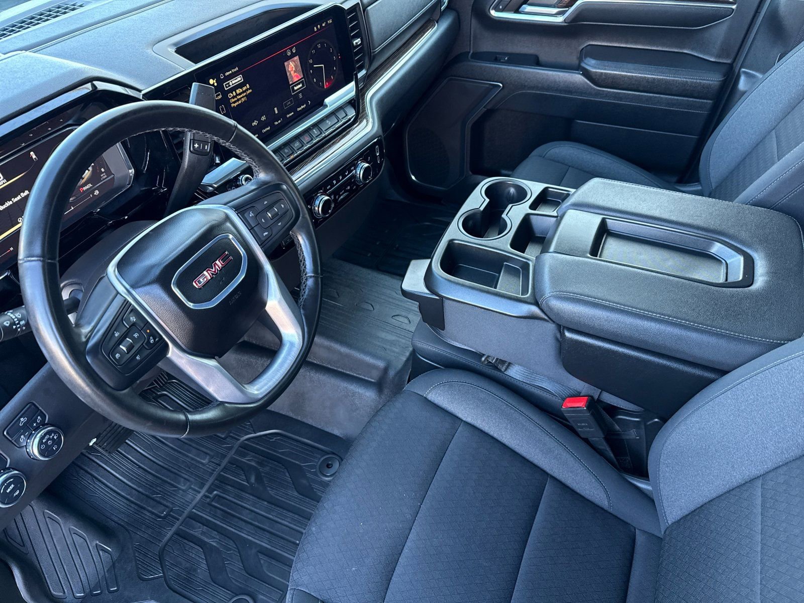 Used 2024 GMC Sierra 1500 Elevation image 10