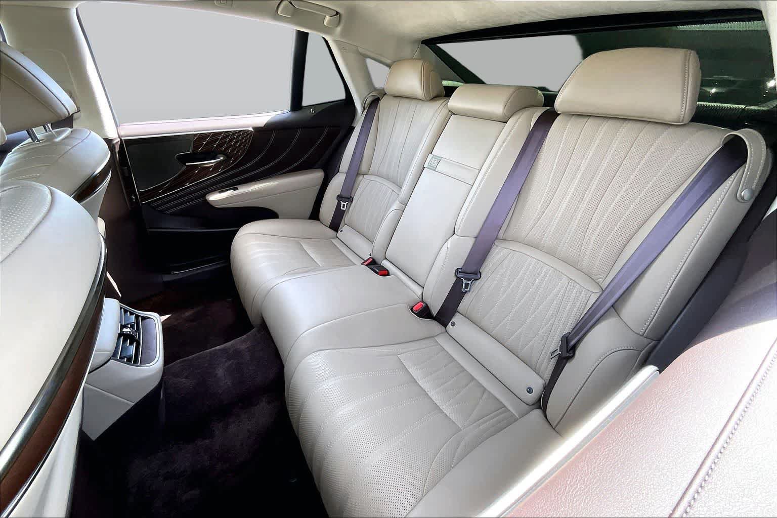 Used 2020 Lexus LS 500 w/ Interior Upgrade Package RWD image 18