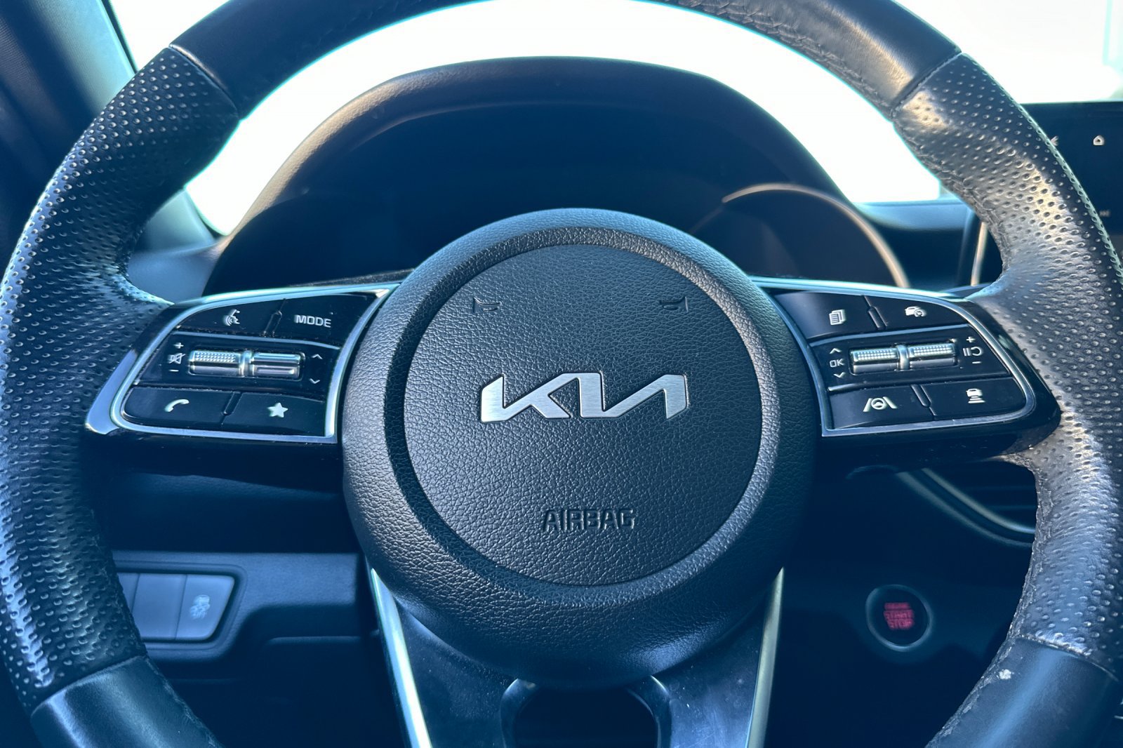 Used 2022 Kia Forte GT-Line w/ GT-Line Technology Package FWD image 23