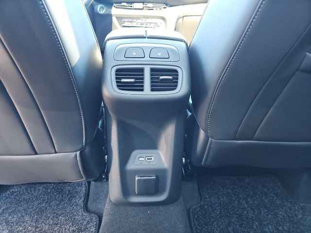 Used 2023 Buick Envision Avenir image 28