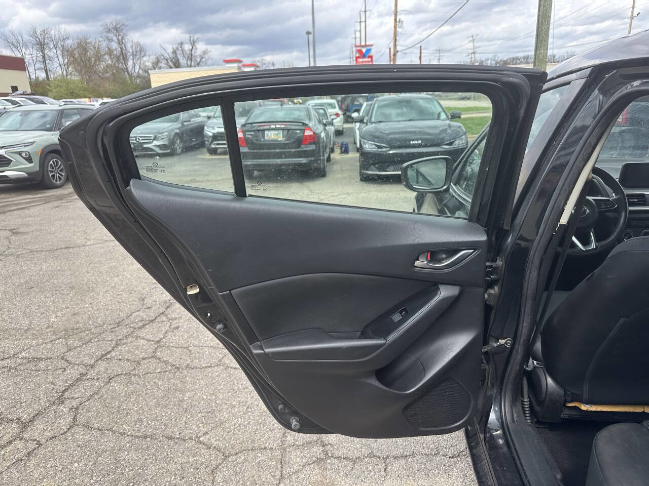 Used 2018 MAZDA MAZDA3 Sport w/ Preferred Equipment Package image 14