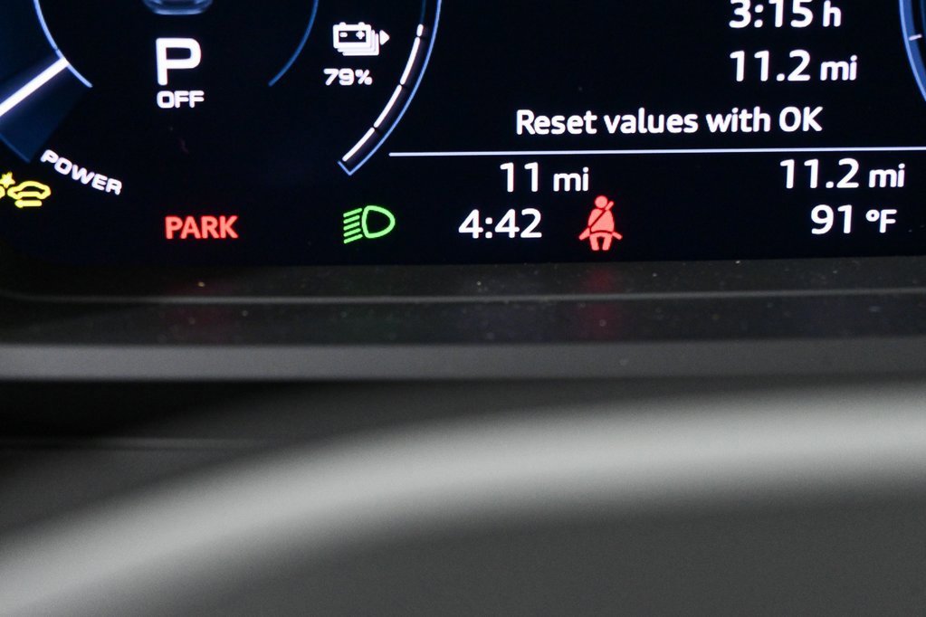 New 2025 Audi Q4 e-tron Prestige image 12