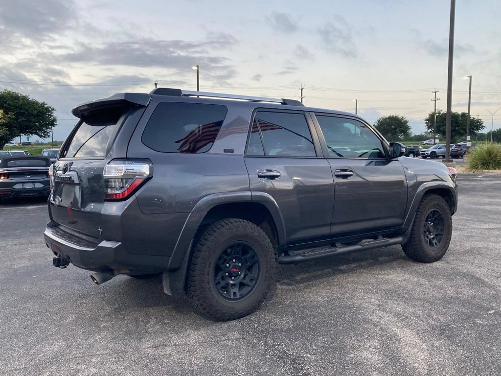 Used 2022 Toyota 4Runner SR5 Premium w/ Moonroof Package RWD image 4