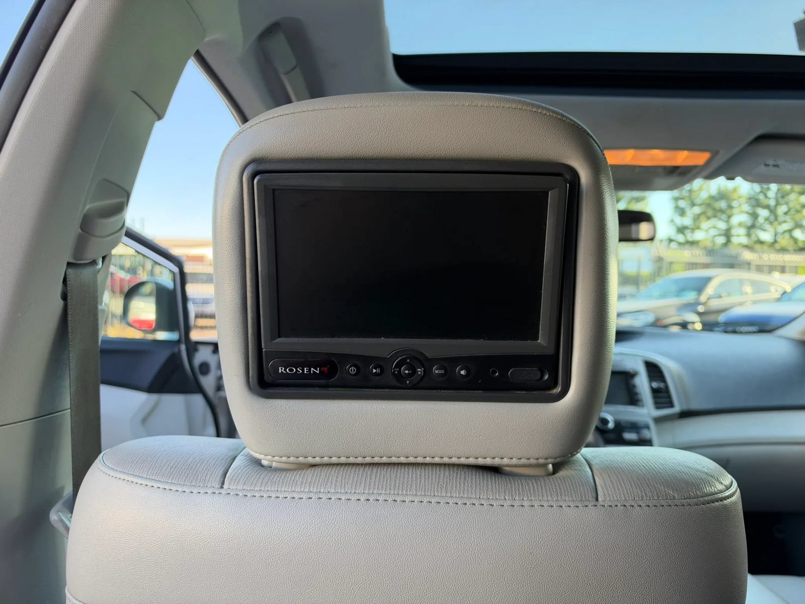 Used 2010 Toyota Venza w/ Leather Pkg FWD image 21