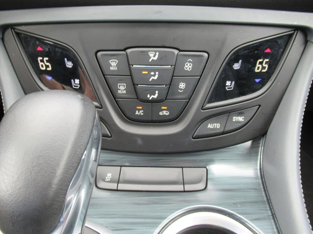 Used 2020 Buick Envision Premium w/ Driver Confidence Package image 28