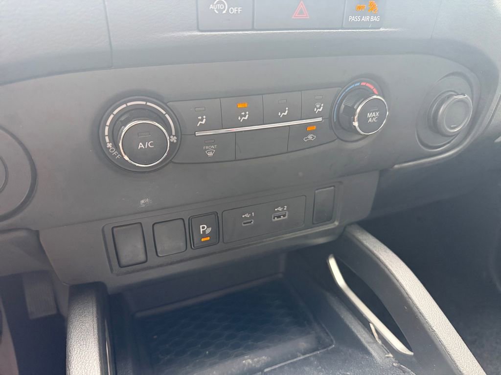 Used 2024 Nissan Frontier SV w/ Technology Package image 26