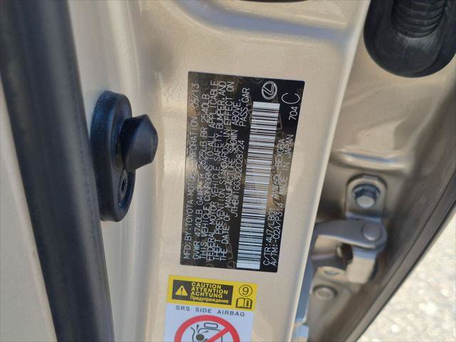 Used 2013 Lexus ES 300h w/ Luxury Pkg FWD image 28