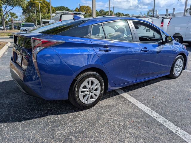 Used 2017 Toyota Prius Four image 18
