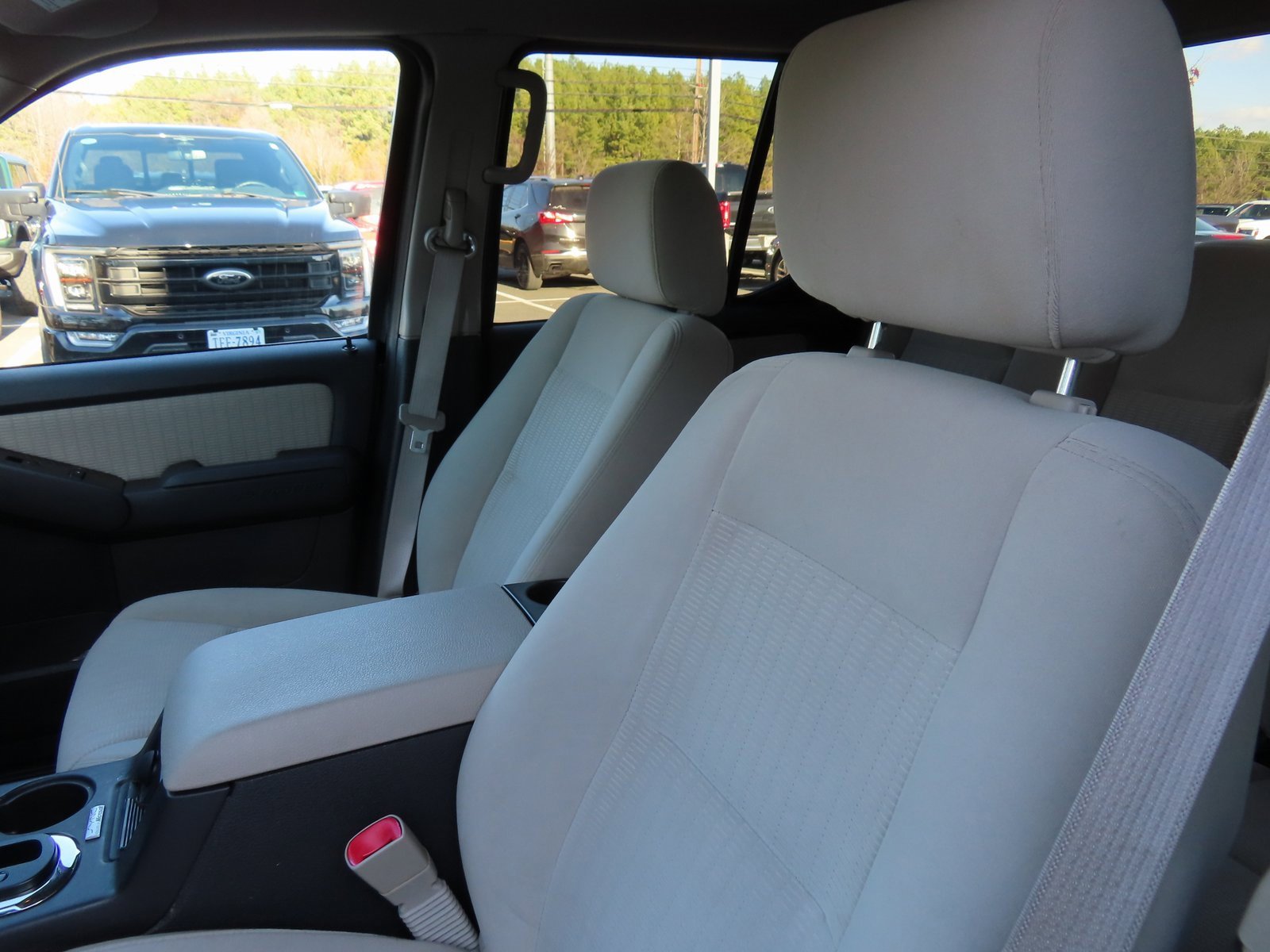 Used 2008 Ford Explorer Sport Trac XLT image 25