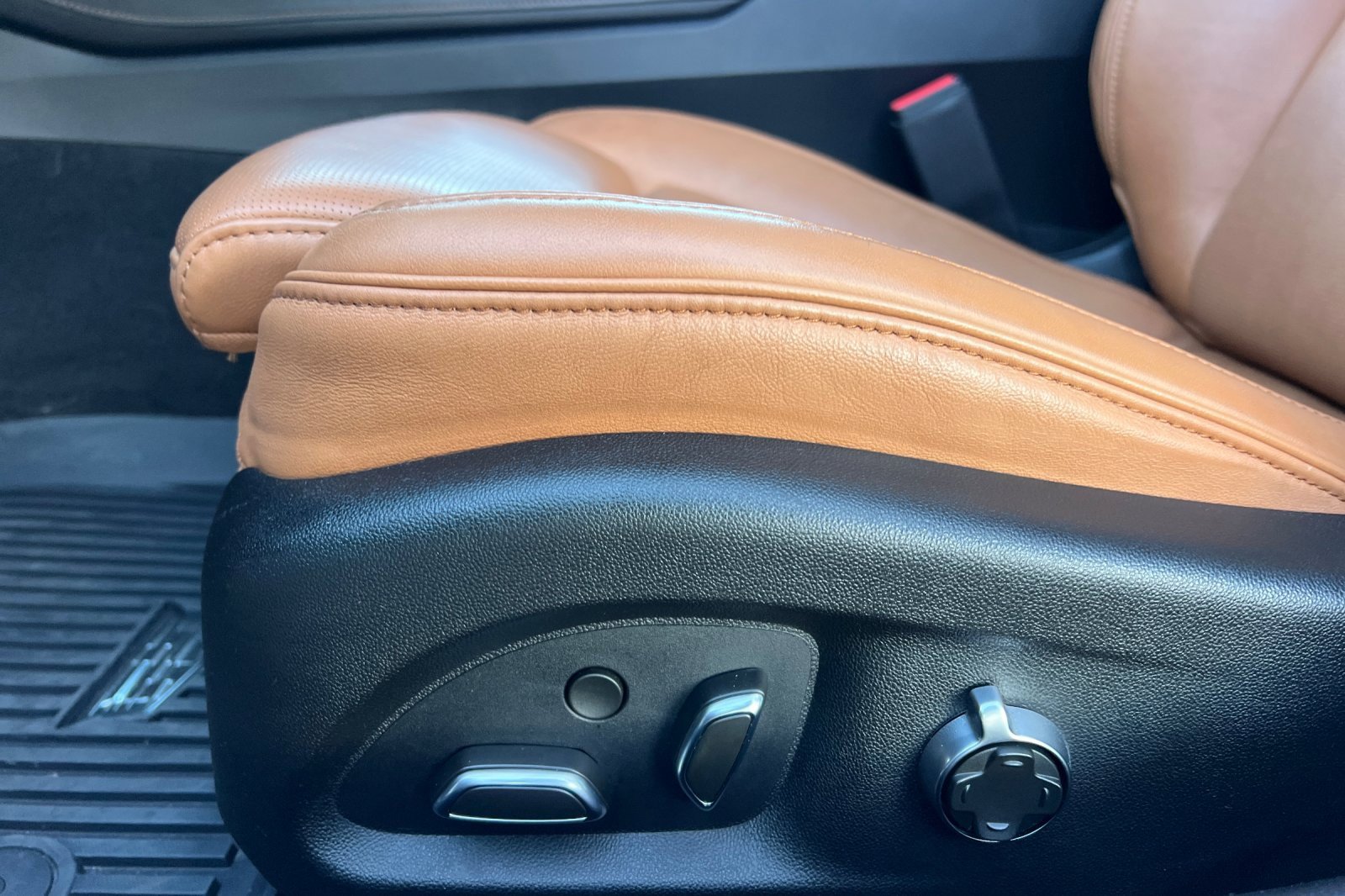 Certified 2025 Cadillac CT5 Sport image 13