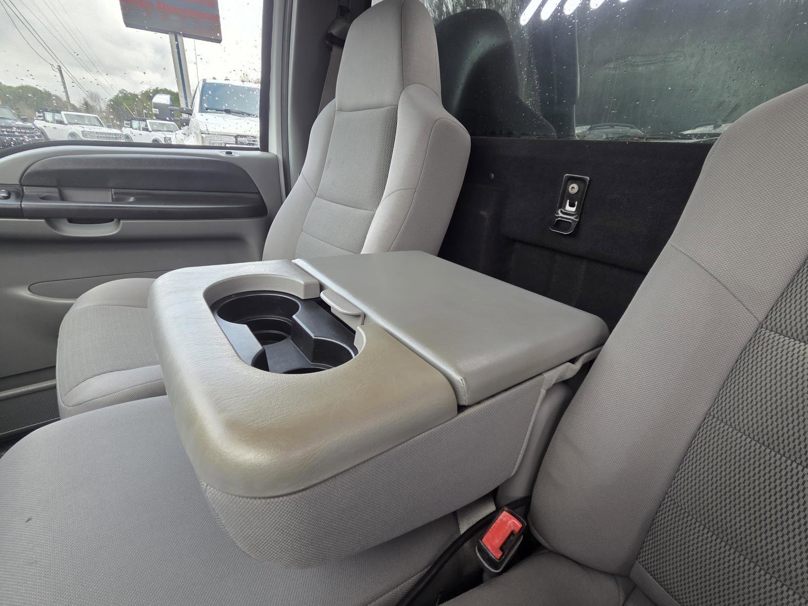 Used 2006 Ford F350 XL image 26