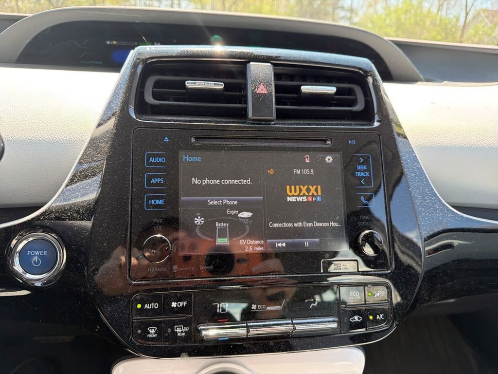 Used 2017 Toyota Prius Prime Plus image 10