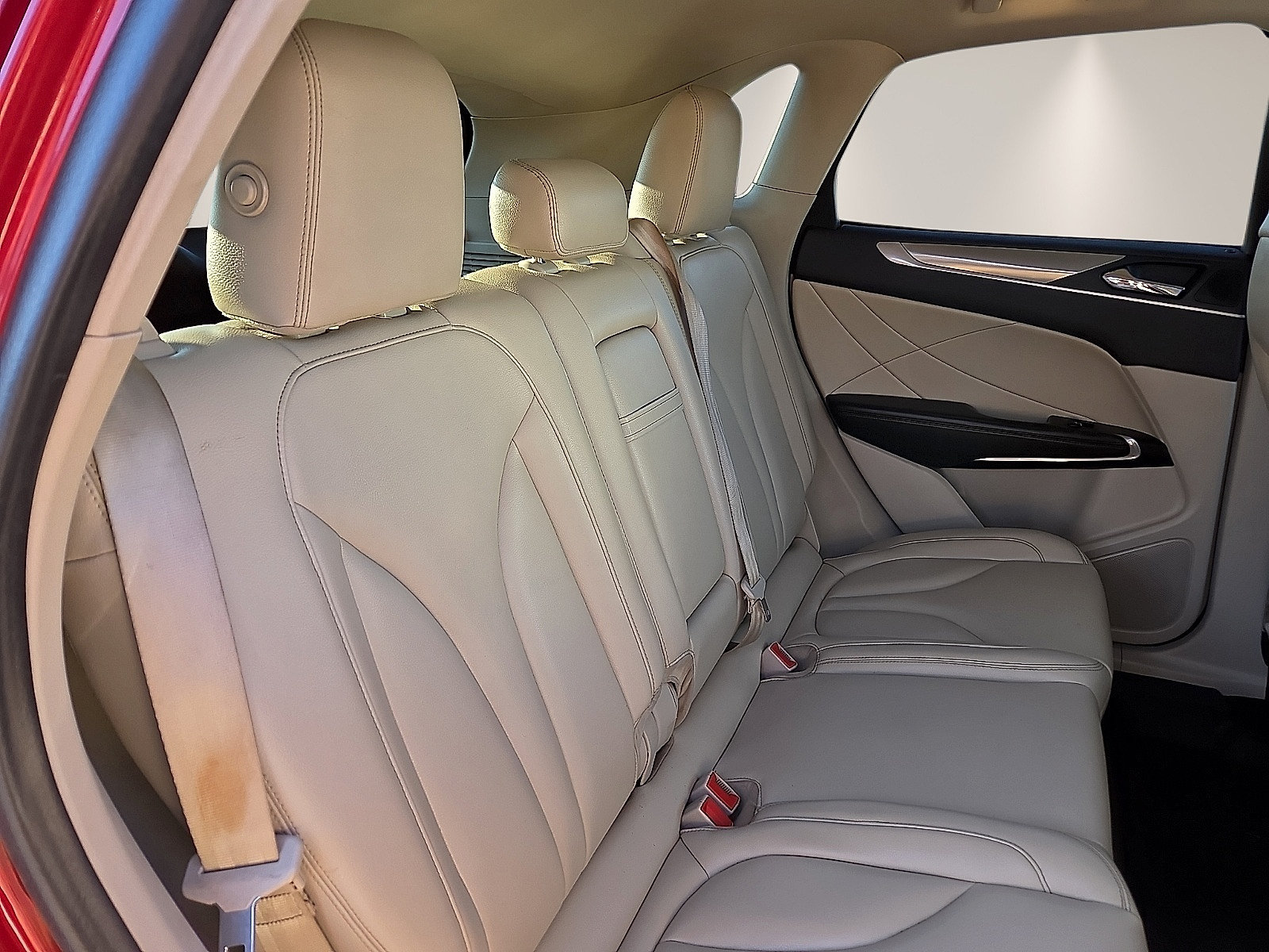 Used 2019 Lincoln MKC Premiere FWD image 9