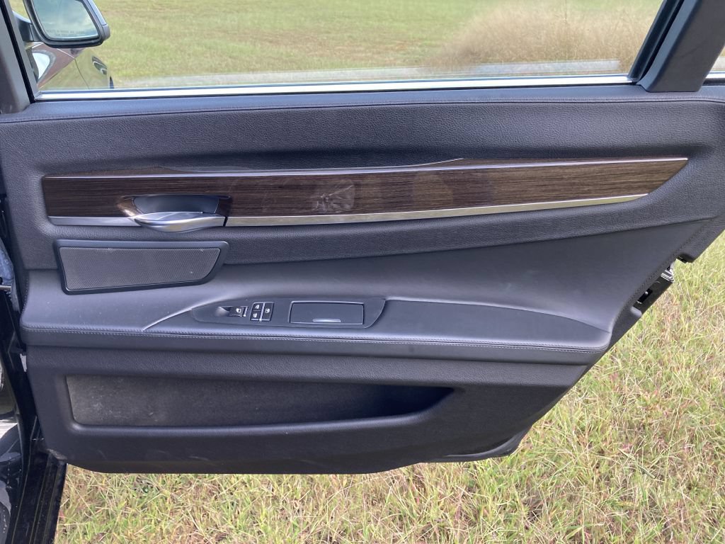 Used 2011 BMW 750Li xDrive AWD/4WD image 17