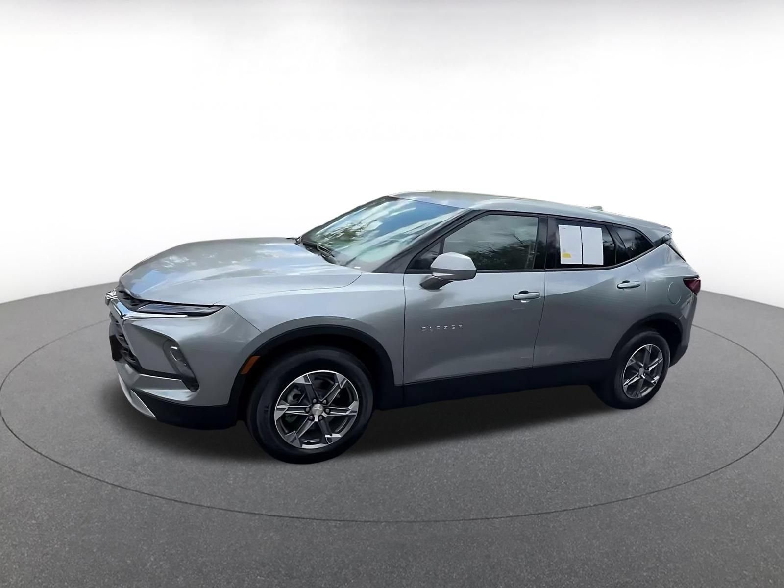 Used 2026 Chevrolet Blazer LT FWD image 7