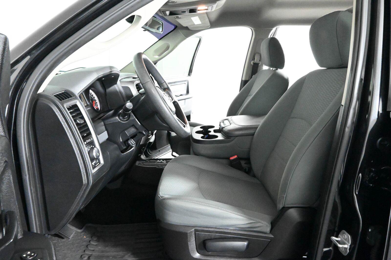Used 2016 RAM 1500 Express w/ Black Ram 1500 Express Group AWD/4WD image 17