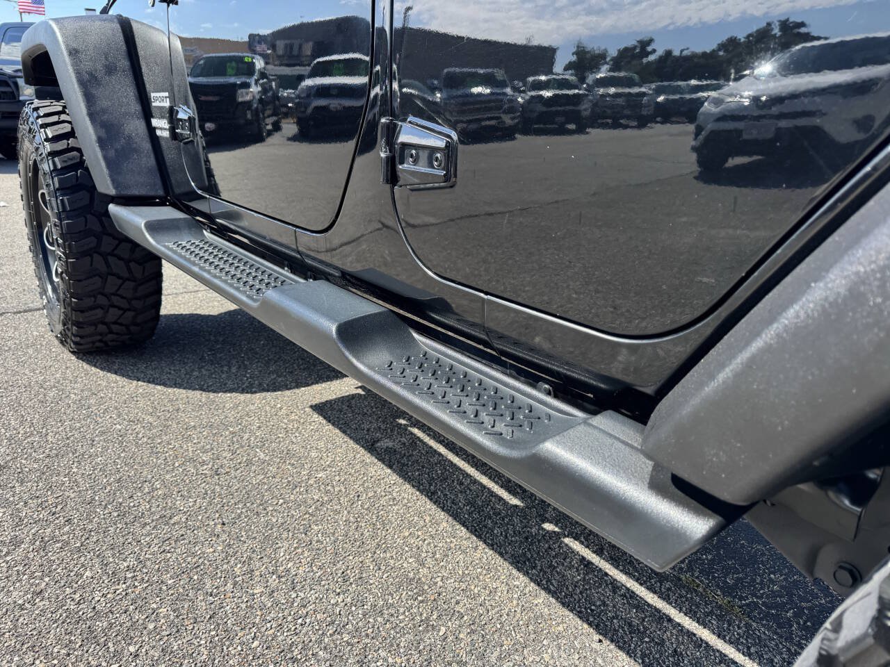 Used 2012 Jeep Wrangler Unlimited Sport AWD/4WD image 8