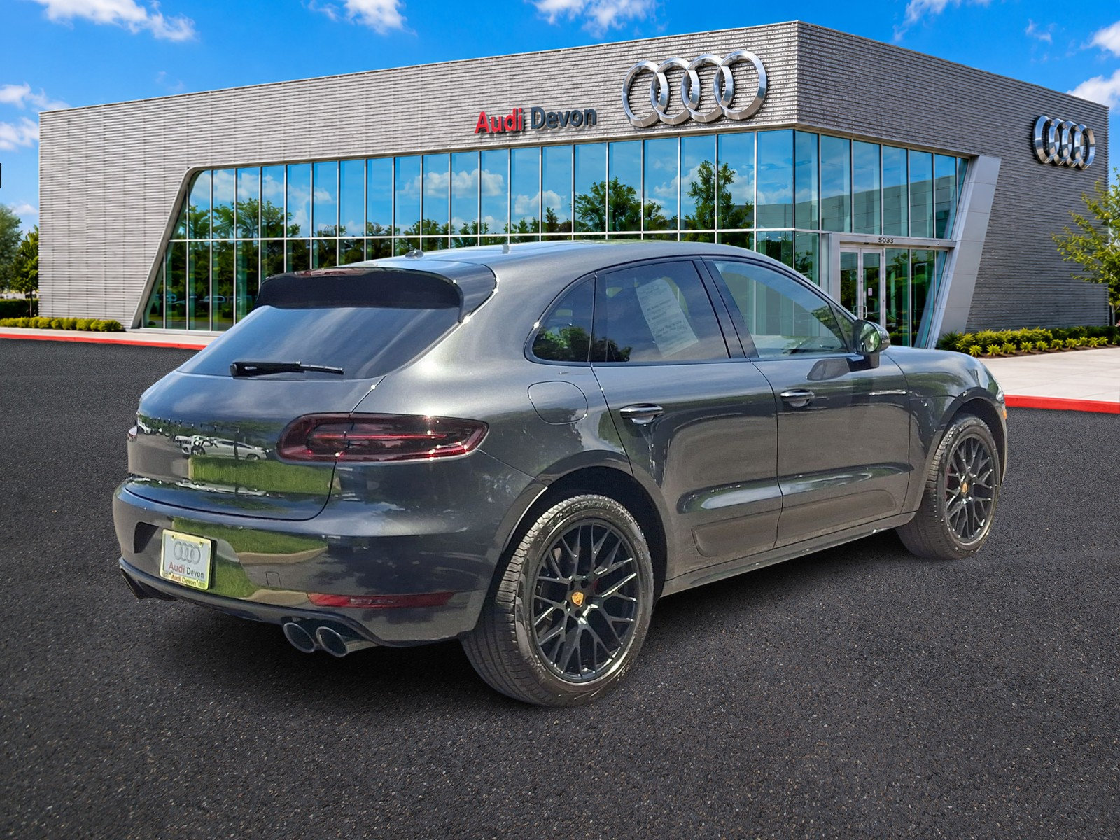 Used 2018 Porsche Macan GTS AWD/4WD image 6