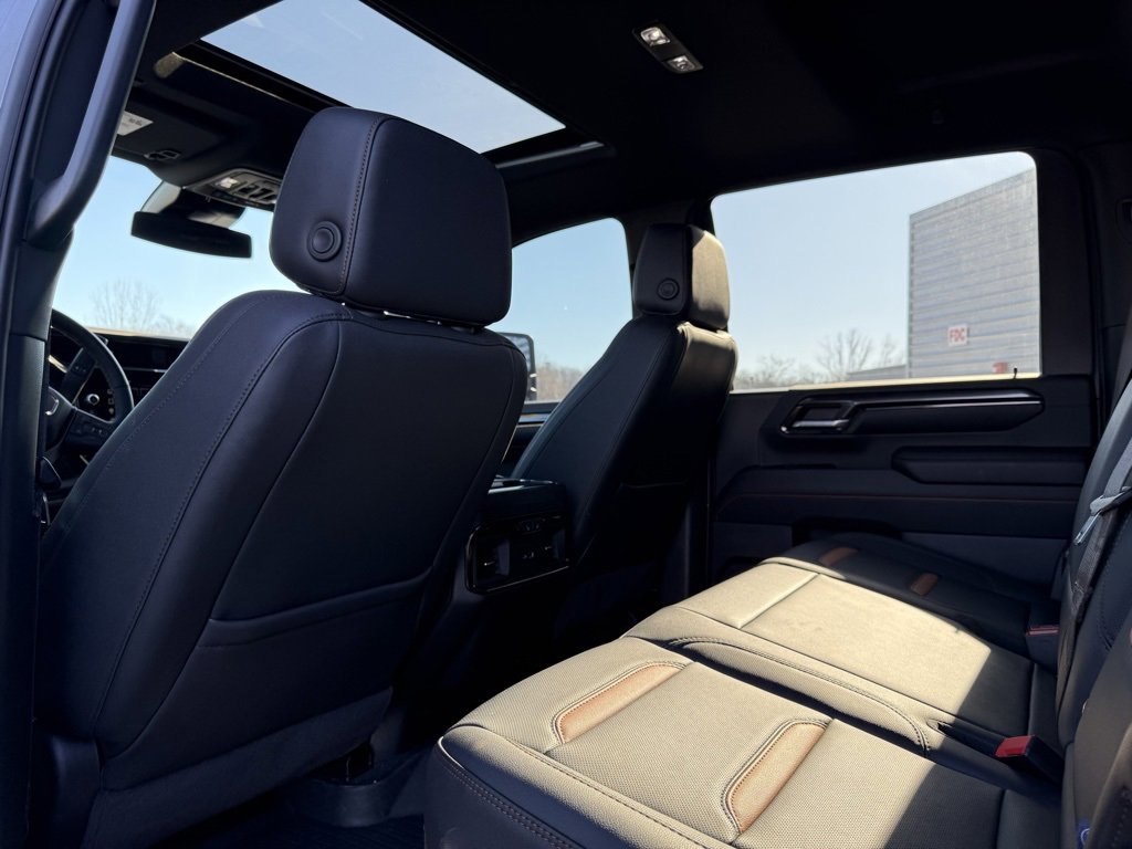 Used 2024 GMC Sierra 2500 AT4 w/ AT4 Preferred Package image 22