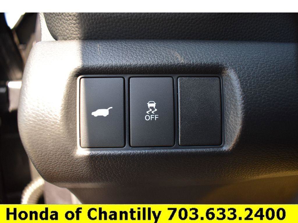 Used 2025 Honda Pilot Touring image 24