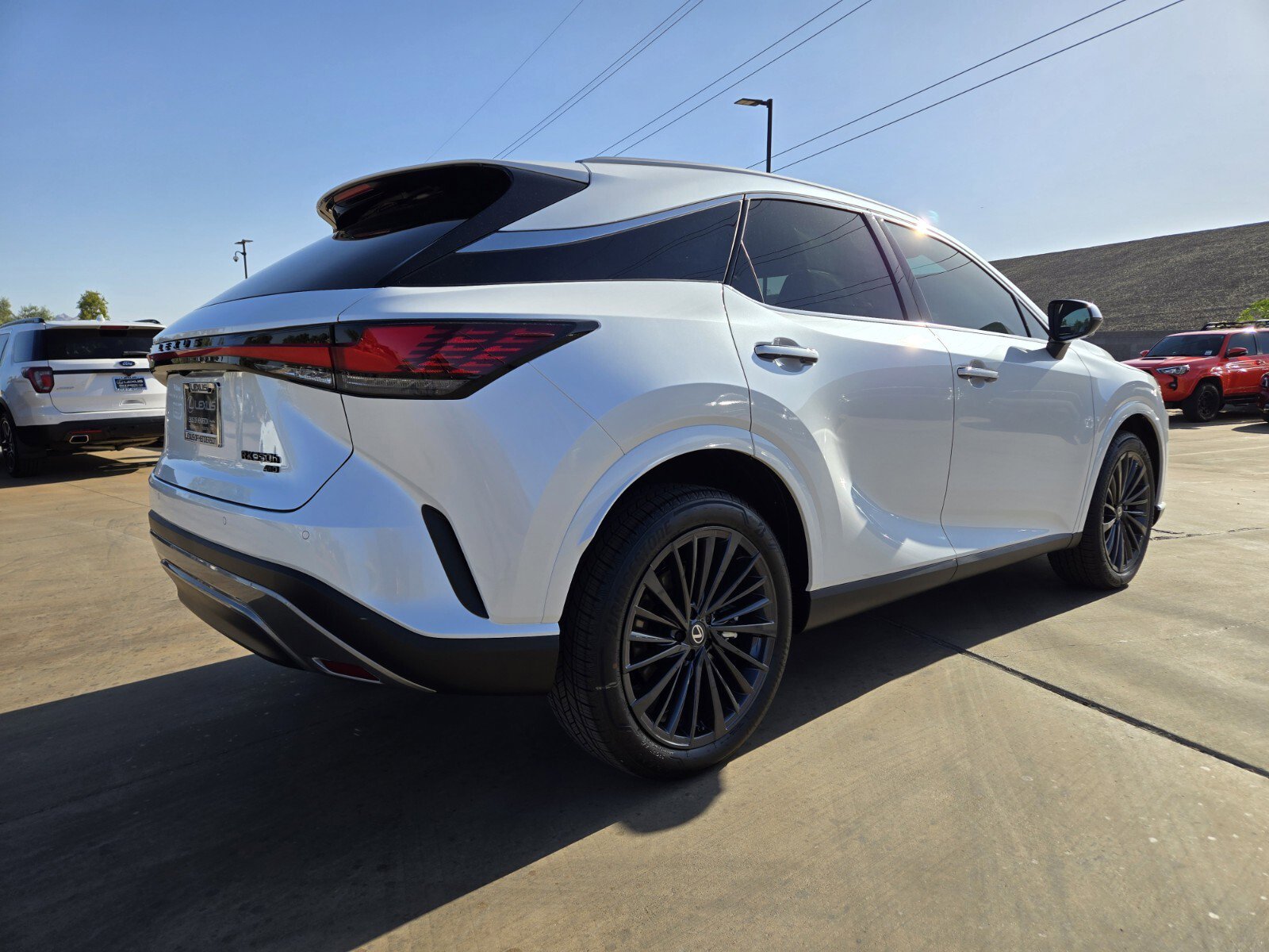 New 2026 Lexus RX 350h AWD/4WD image 3
