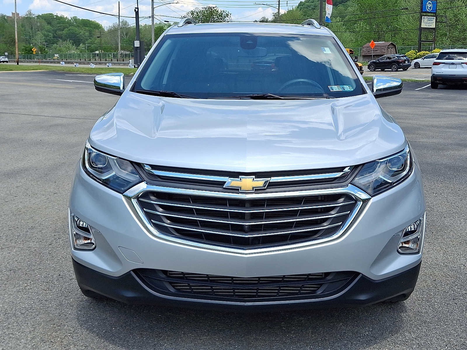 Used 2018 Chevrolet Equinox Premier AWD/4WD image 2