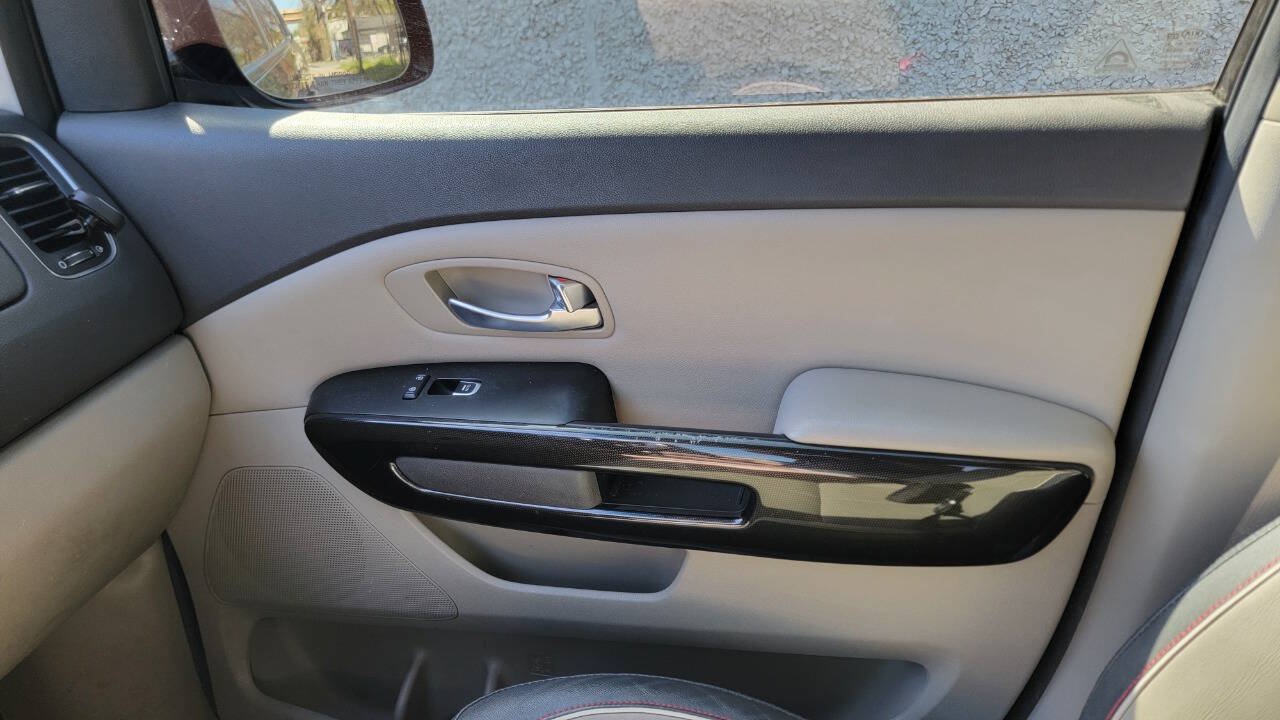 Used 2015 Kia Sedona EX w/ EX Premium Package FWD image 26