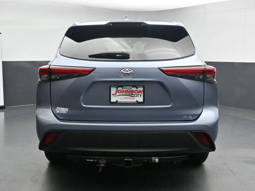 Used 2020 Toyota Highlander XLE FWD image 8