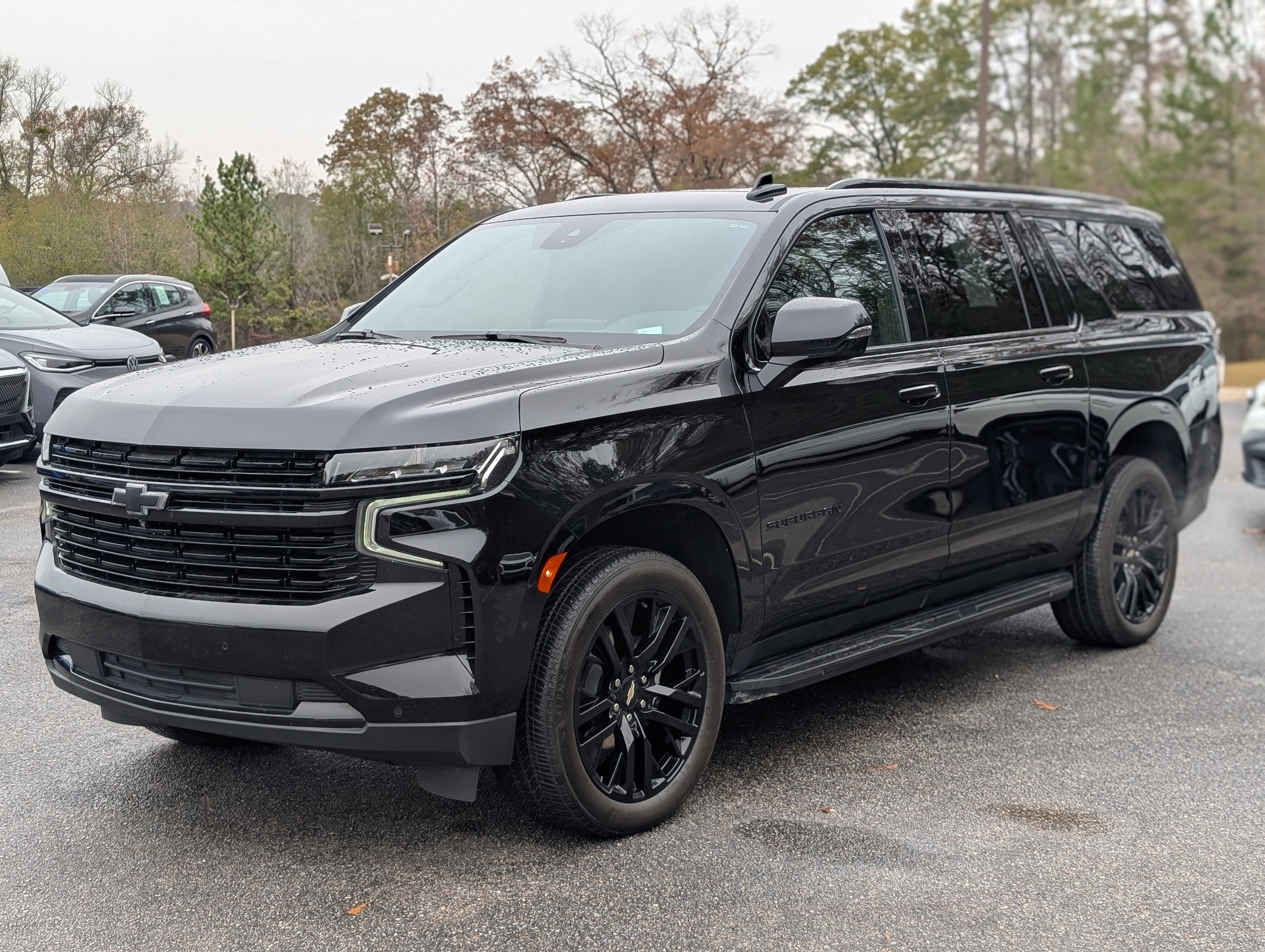 Used 2024 Chevrolet Suburban RST w/ Sport Performance Package RWD image 5