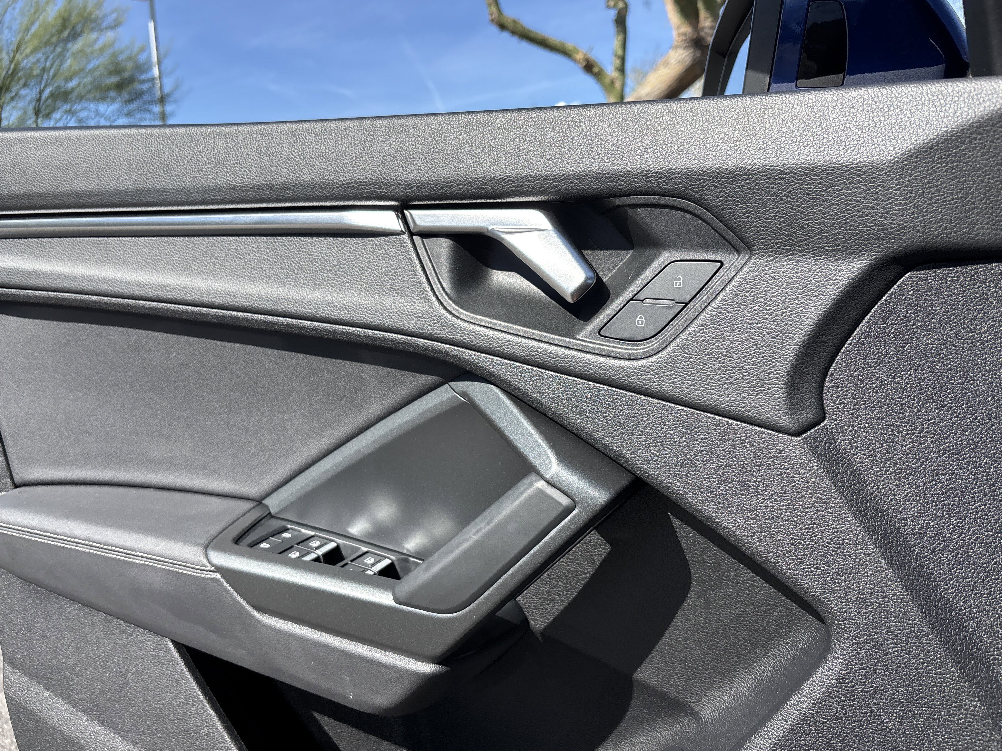 Used 2023 Audi Q3 2.0T Premium w/ Black Optic Sport Package image 21