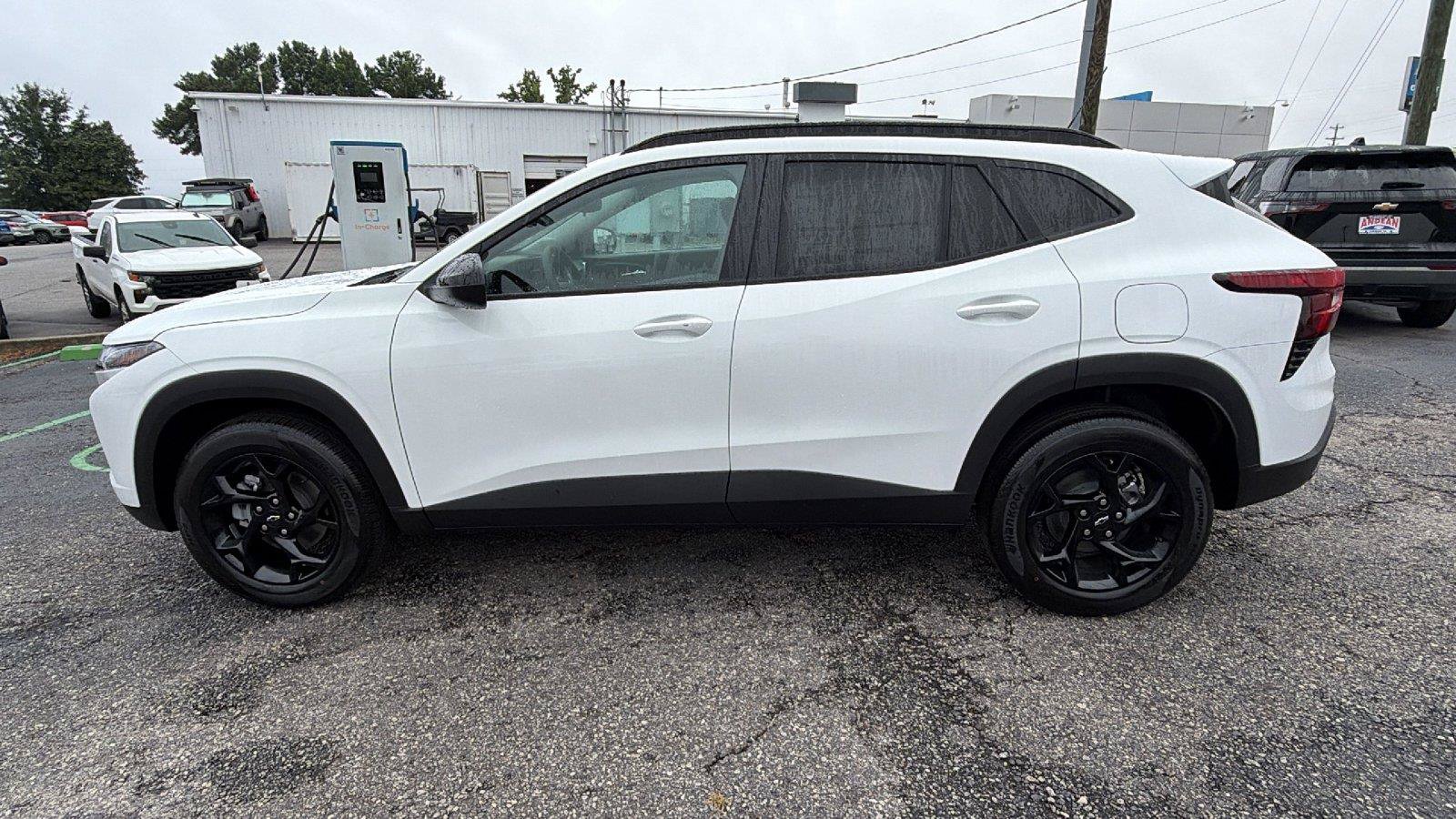 New 2026 Chevrolet Trax LT w/ Driver Confidence Package FWD image 11